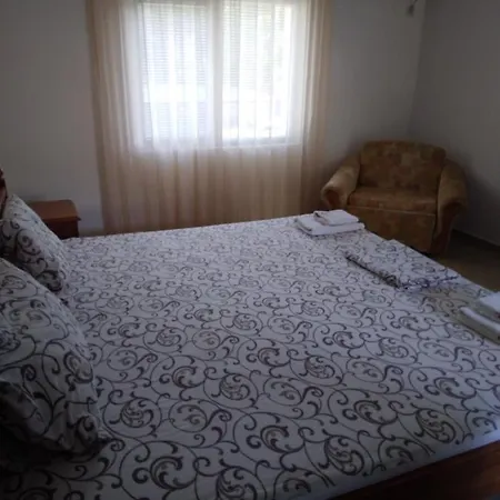 مكان تخييم Goldfish