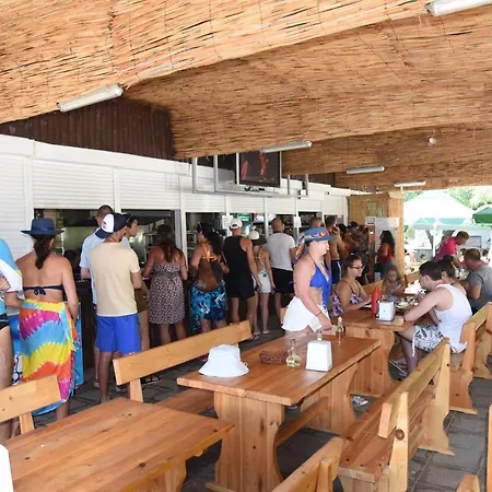 مكان تخييم Goldfish *