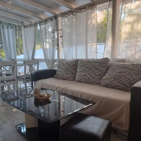 Goldfish مكان تخييم سوزوبول