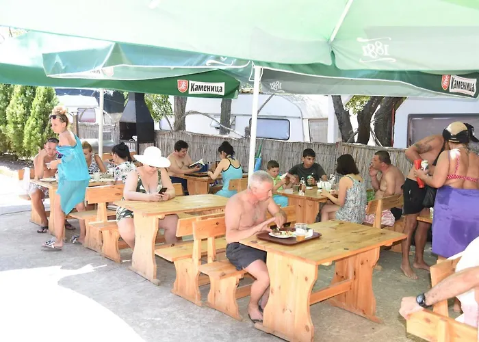 златна рибка Къмпинг *